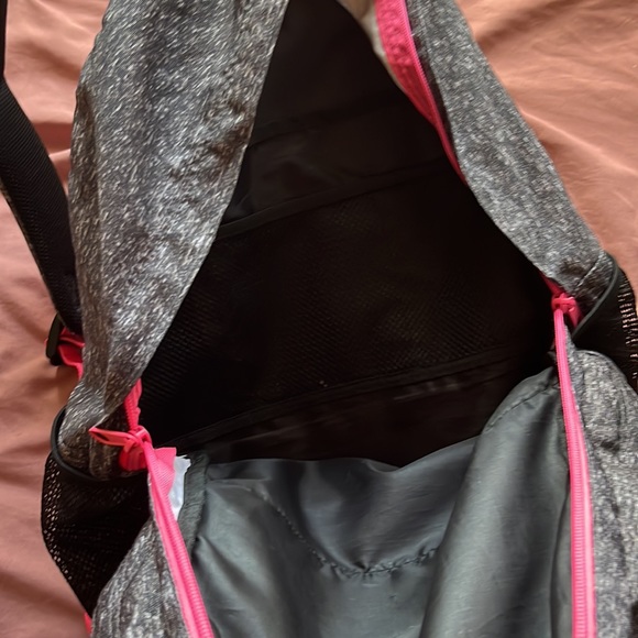 Pink backpack - Picture 4 of 4